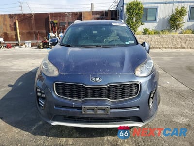 Piąte zdjęcie samochodu w środku: 2019 KIA SPORTAGE EX VIN:KNDPN3AC5K7527715 - miniatura