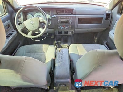 Zdjęcie 8 z 13 samochodu: 2010 DODGE DAKOTA SXT VIN:1D7CE3GK5AS172141 - miniatura