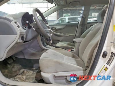 Zdjęcie 7 z 12 samochodu: 2010 TOYOTA COROLLA LE VIN:2T1BU4EE8AC404048 - miniatura