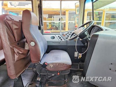 Piąte zdjęcie samochodu w środku: 2011 IC CORPORATION CE SERIES SCHOOL - SCHOOL BUS VIN:4DRBUSKNXBB374815 - miniatura