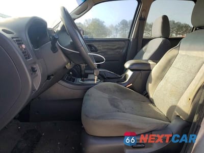 Zdjęcie 7 z 13 samochodu: 2005 FORD ESCAPE XLT VIN:1FMYU03115KB35264 - miniatura