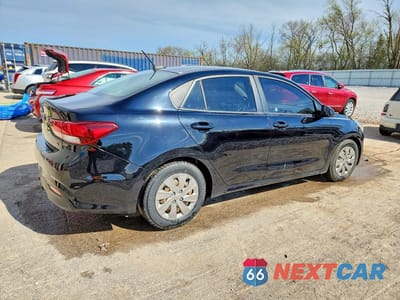 Trzecie zdjęcie samochodu z tyłu: 2020 KIA RIO S VIN:3KPA24AD3LE296022 - miniatura