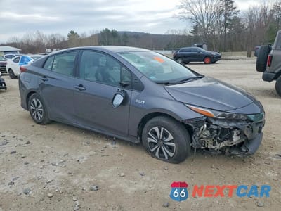 Czwarte zdjęcie samochodu z boku: 2017 TOYOTA PRIUS PRIME ADVANCED VIN:JTDKARFP5H3043046 - miniatura