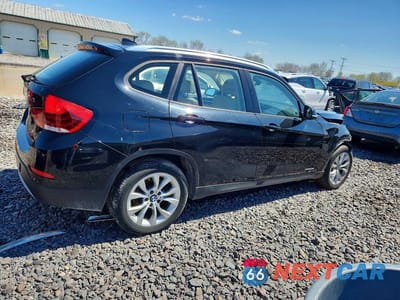 Trzecie zdjęcie samochodu z tyłu: 2014 BMW X1 XDRIVE28I VIN:WBAVL1C5XEVY11502 - miniatura