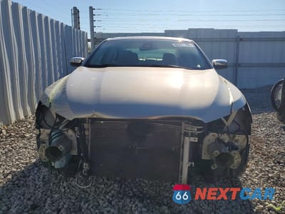 Piąte zdjęcie samochodu w środku: 2017 FORD TAURUS LIMITED VIN:1FAHP2F80HG126195 - miniatura