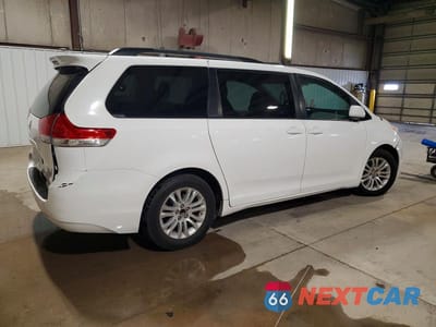 Trzecie zdjęcie samochodu z tyłu: 2011 TOYOTA SIENNA XLE 8-PASSENGER VIN:5TDYK3DC3BS117848 - miniatura