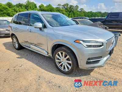 Czwarte zdjęcie samochodu z boku: 2017 VOLVO XC90 T6 VIN:YV4A22PL8H1132288 - miniatura