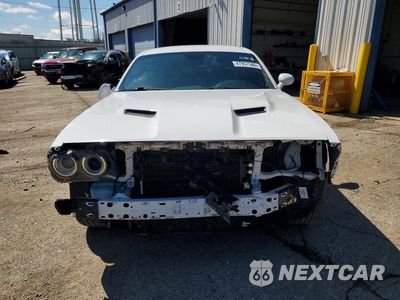 Piąte zdjęcie samochodu w środku: 2018 DODGE CHALLENGER SXT VIN:2C3CDZAG2JH161940 - miniatura