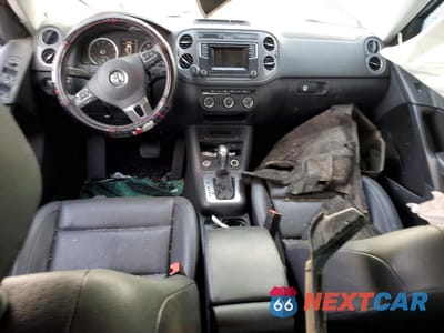 Zdjęcie 8 z 13 samochodu: 2016 VOLKSWAGEN TIGUAN S VIN:WVGAV7AX5GW565468 - miniatura