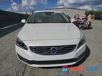 Piąte zdjęcie samochodu w środku: 2016 VOLVO S60 PLATINUM VIN:LYV612TM8GB102175 - miniatura