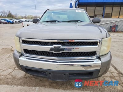 Piąte zdjęcie samochodu w środku: 2008 CHEVROLET SILVERADO C1500 VIN:3GCEC13C38G274079 - miniatura