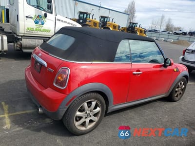 Trzecie zdjęcie samochodu z tyłu: 2010 MINI COOPER VIN:WMWMR3C51ATU97895 - miniatura