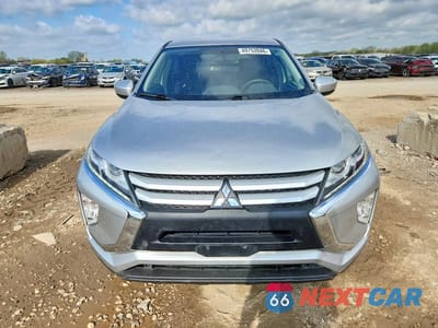 Piąte zdjęcie samochodu w środku: 2019 MITSUBISHI ECLIPSE CROSS ES VIN:JA4AT3AA4KZ031815 - miniatura