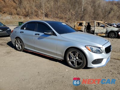 Czwarte zdjęcie samochodu z boku: 2015 MERCEDES-BENZ C 300 4MATIC VIN:55SWF4KB5FU020445 - miniatura