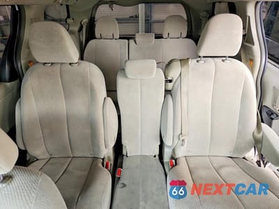 Zdjęcie 10 z 13 samochodu: 2014 TOYOTA SIENNA LE VIN:5TDKK3DCXES463020 - miniatura