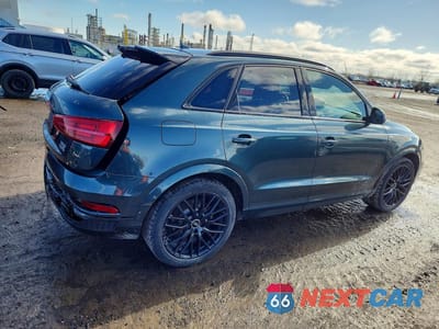 Trzecie zdjęcie samochodu z tyłu: 2018 AUDI Q3 TECHNIK VIN:WA1GCCFS1JR010852 - miniatura