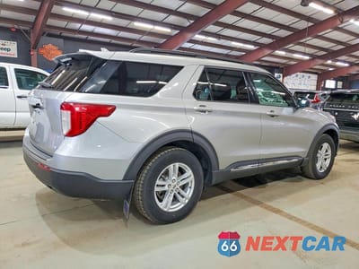 Trzecie zdjęcie samochodu z tyłu: 2020 FORD EXPLORER XLT VIN:1FMSK8DH1LGB17983 - miniatura