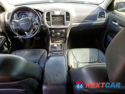Zdjęcie 8 z 12 samochodu: 2015 CHRYSLER 300 LIMITED VIN:2C3CCAAG7FH807873 - miniatura