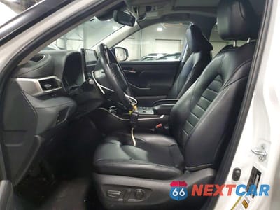 Zdjęcie 7 z 13 samochodu: 2025 TOYOTA HIGHLANDER HYBRID XLE VIN:5TDKBRCH0SS646602 - miniatura