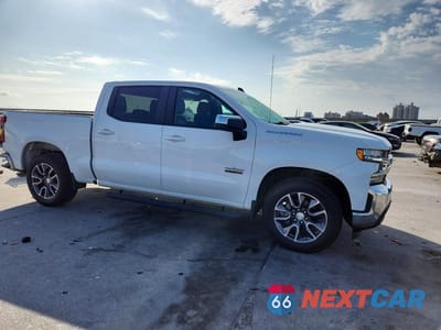 Czwarte zdjęcie samochodu z boku: 2020 CHEVROLET SILVERADO C1500 LT VIN:3GCPWCED9LG446724 - miniatura