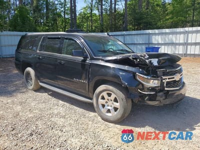 Czwarte zdjęcie samochodu z boku: 2020 CHEVROLET SUBURBAN C1500 LT VIN:1GNSCHKC8LR282904 - miniatura