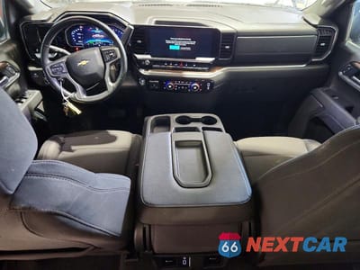 Zdjęcie 8 z 12 samochodu: 2025 CHEVROLET SILVERADO K1500 LT VIN:3GCUKDED2SG199808 - miniatura