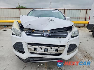 Piąte zdjęcie samochodu w środku: 2016 FORD ESCAPE SE VIN:1FMCU0GX5GUB07029 - miniatura