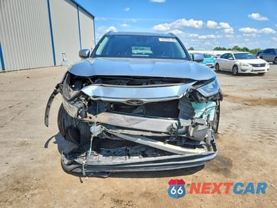 Piąte zdjęcie samochodu w środku: 2020 TOYOTA HIGHLANDER XLE VIN:5TDGZRAH2LS005764 - miniatura