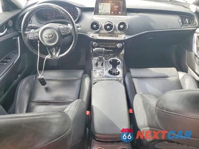Zdjęcie 8 z 12 samochodu: 2018 KIA STINGER PREMIUM VIN:KNAE25LA0J6015319 - miniatura