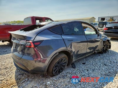 Trzecie zdjęcie samochodu z tyłu: 2021 TESLA MODEL Y VIN:5YJYGDEE9MF077368 - miniatura