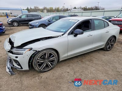 2019 VOLVO S60 T5 R-DESIGN 7JR102FM4KG015378 - główne zdjęcie licytacji z USA - miniatura