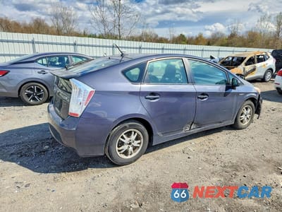 Trzecie zdjęcie samochodu z tyłu: 2011 TOYOTA PRIUS TWO VIN:JTDKN3DU8B0284456 - miniatura