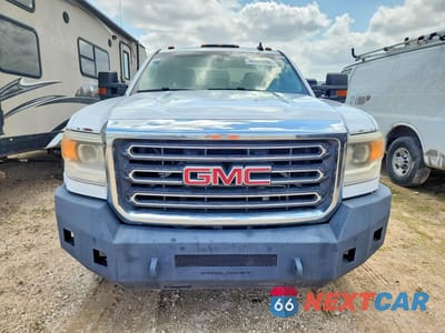 Piąte zdjęcie samochodu w środku: 2015 GMC SIERRA K3500 VIN:1GT421C80FF631355 - miniatura