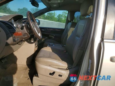 Zdjęcie 7 z 13 samochodu: 2016 CHRYSLER TOWN & COUNTRY TOURING VIN:2C4RC1BG2GR287243 - miniatura
