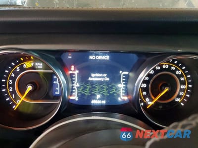 Zdjęcie 9 z 13 samochodu: 2023 JEEP WRANGLER SAHARA VIN:1C4HJXEN4PW668761 - miniatura