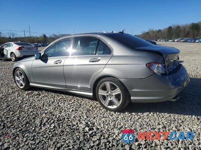 Drugie zdjęcie samochodu z przodu: 2010 MERCEDES-BENZ C 300 4MATIC VIN:WDDGF8BB1AR128339 - miniatura