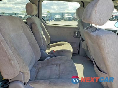 Zdjęcie 11 z 13 samochodu: 2005 KIA SEDONA LX VIN:KNDUP132556764575 - miniatura