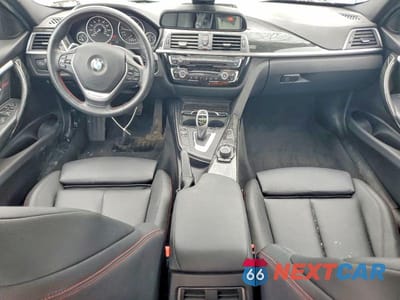Zdjęcie 8 z 12 samochodu: 2018 BMW 330 XI VIN:WBA8D9C51JA607732 - miniatura