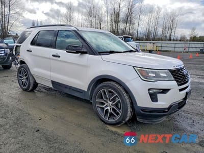Czwarte zdjęcie samochodu z boku: 2019 FORD EXPLORER SPORT VIN:1FM5K8GT4KGB09923 - miniatura