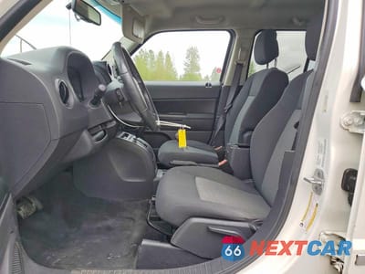Zdjęcie 7 z 13 samochodu: 2010 JEEP PATRIOT SPORT VIN:1J4NF2GB9AD622365 - miniatura