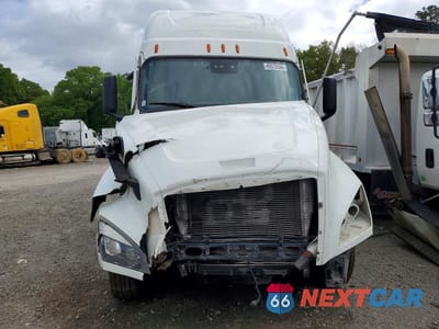 Zdjęcie 9 z 10 samochodu: 2022 FREIGHTLINER CASCADIA 126 SEMI TRUCK VIN:3AKJHHDR9NSNK4321 - miniatura