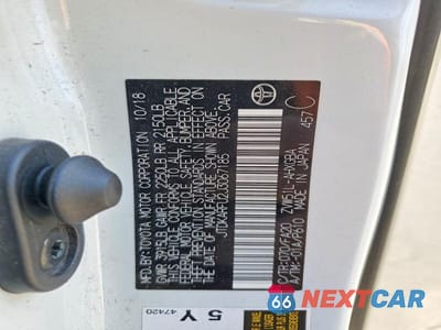 Zdjęcie 12 z 12 samochodu: 2018 TOYOTA PRIUS THREE VIN:JTDKARFU2J3067185 - miniatura