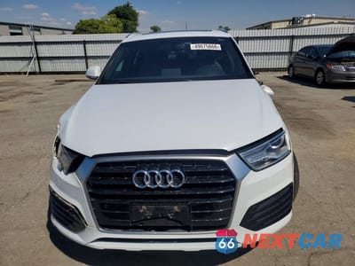 Piąte zdjęcie samochodu w środku: 2018 AUDI Q3 PREMIUM VIN:WA1BCCFS2JR008697 - miniatura