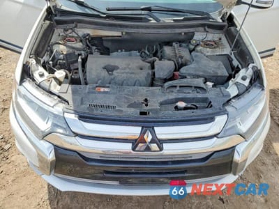 Zdjęcie 12 z 12 samochodu: 2016 MITSUBISHI OUTLANDER SE VIN:JA4AZ3A34GZ012673 - miniatura