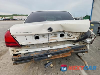 Zdjęcie 6 z 12 samochodu: 2006 MERCURY GRAND MARQUIS GS VIN:2MEFM74V86X632430 - miniatura