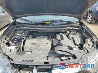 Zdjęcie 11 z 12 samochodu: 2016 MITSUBISHI OUTLANDER SE VIN:JA4AD3A31GZ015903 - miniatura