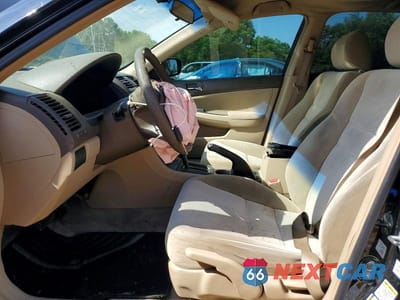 Zdjęcie 7 z 12 samochodu: 2005 HONDA ACCORD LX VIN:1HGCM56425A126274 - miniatura