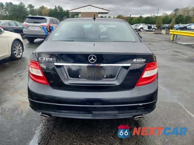 Zdjęcie 6 z 12 samochodu: 2011 MERCEDES-BENZ C 300 4MATIC VIN:WDDGF8BB0BR134120 - miniatura