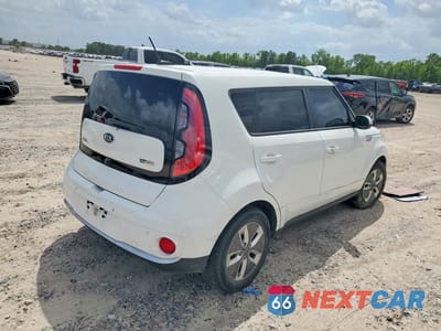 Trzecie zdjęcie samochodu z tyłu: 2017 KIA SOUL EV + VIN:KNDJX3AE4H7018662 - miniatura