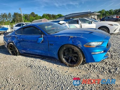Czwarte zdjęcie samochodu z boku: 2021 FORD MUSTANG GT VIN:1FA6P8CF0M5152704 - miniatura